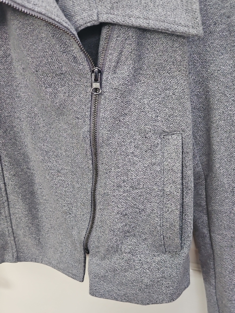 Banana Republic Gray Asymmetrical Zip Cropped Cotton Blend Moto Jacket Sz Med - Picture 3 of 7